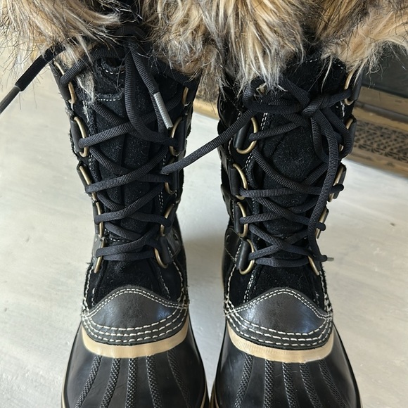Sorel Women’s Joan of Arctic Waterproof Winter Boots Black Suede Rubber Size 7 - Picture 10 of 16